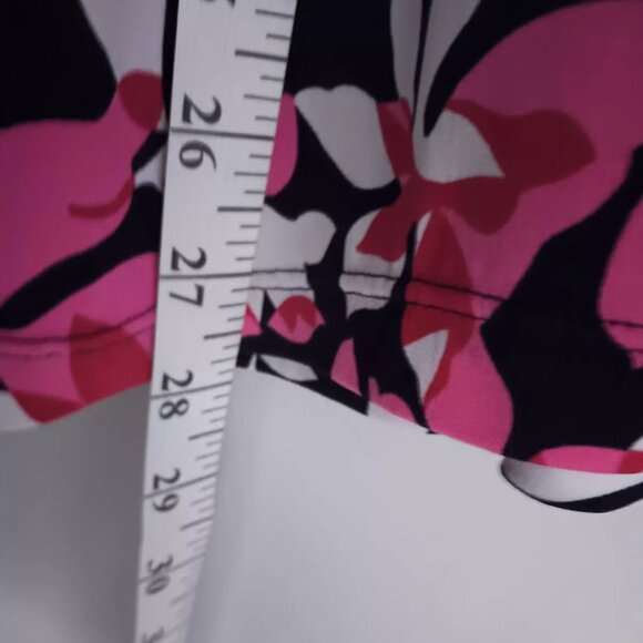 Bay Studio Plus 1x Pink & Black Floral Blouse V-Neck 20/22W - Picture 9 of 9